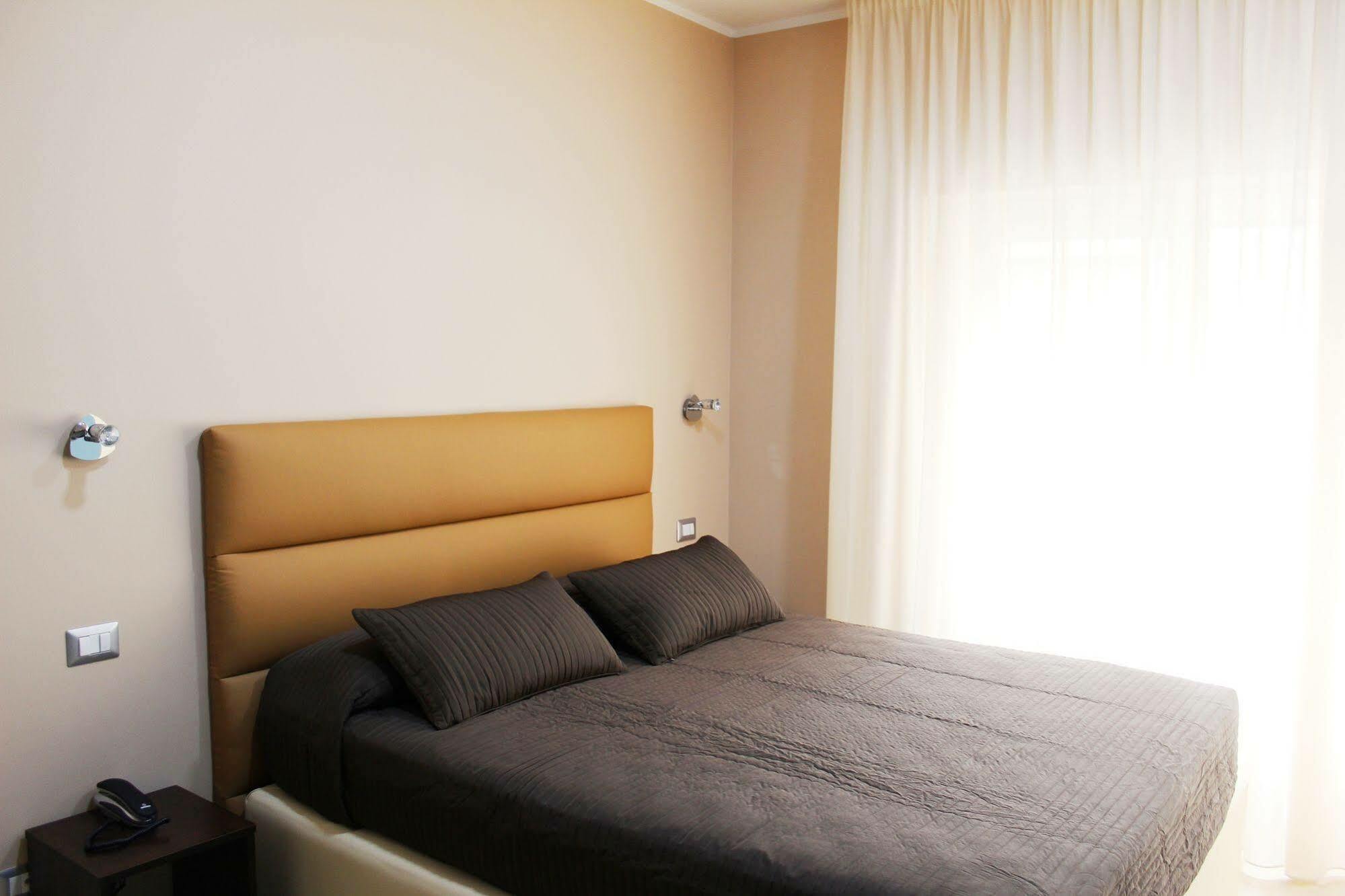 Hotel Gran Torino โรม ภายนอก รูปภาพ